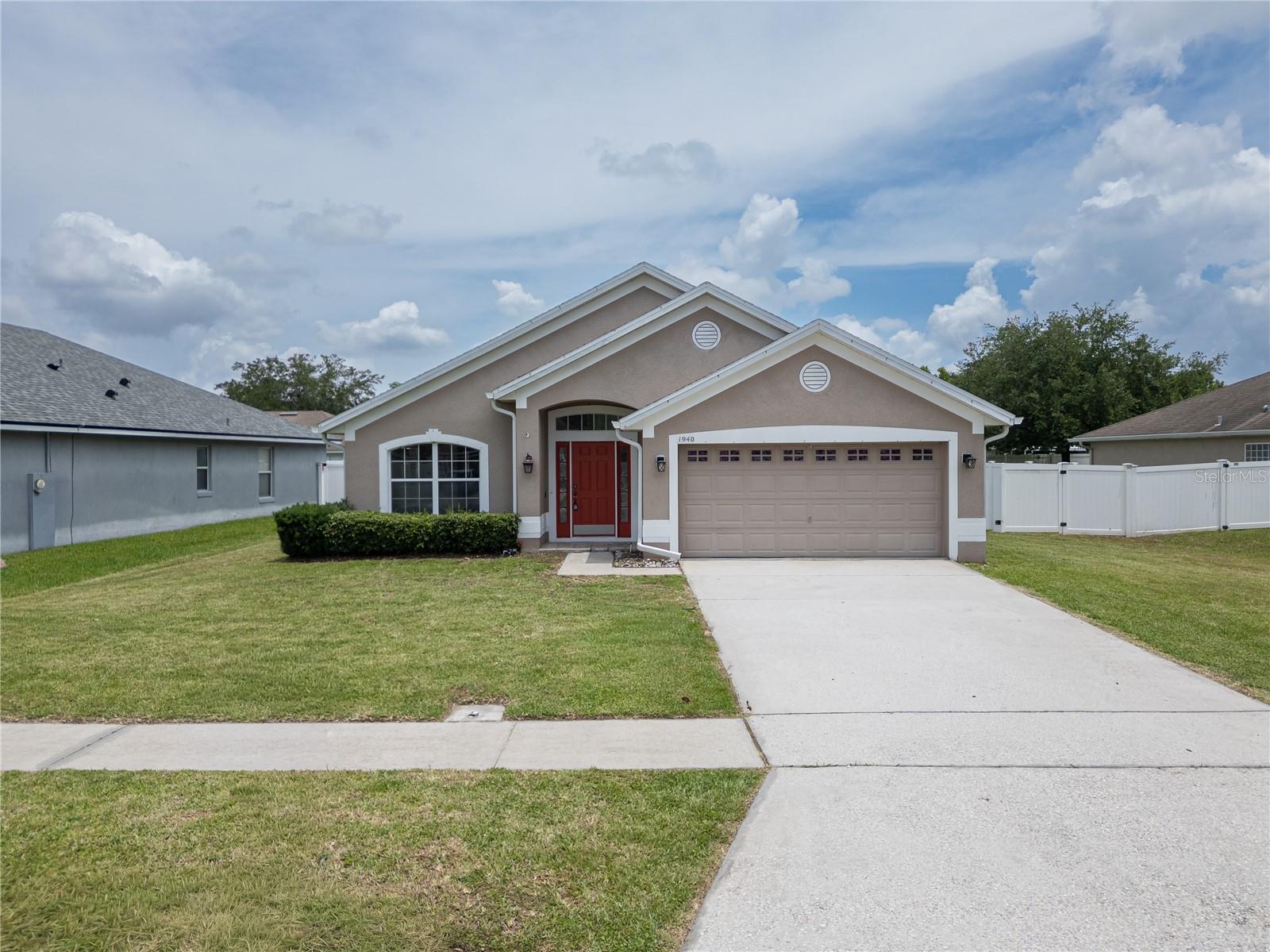 Single Family Residence em ST CLOUD, FL - Daniel Dourado