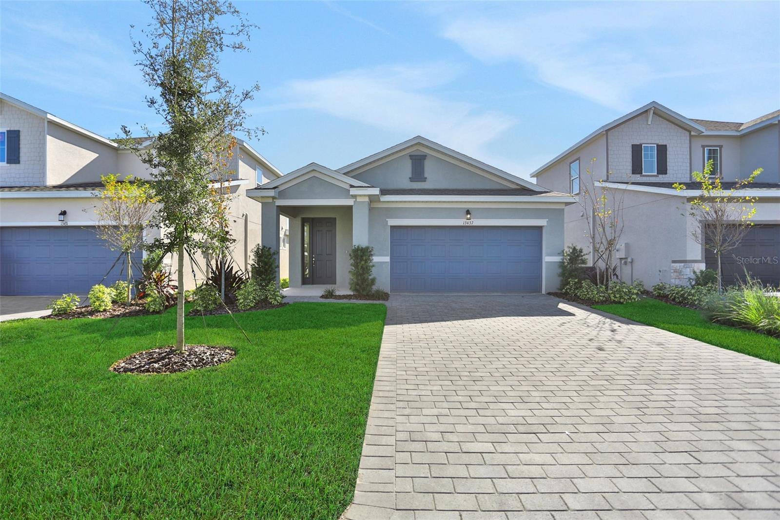 Single Family Residence in PUNTA GORDA, FL - Daniel Dourado