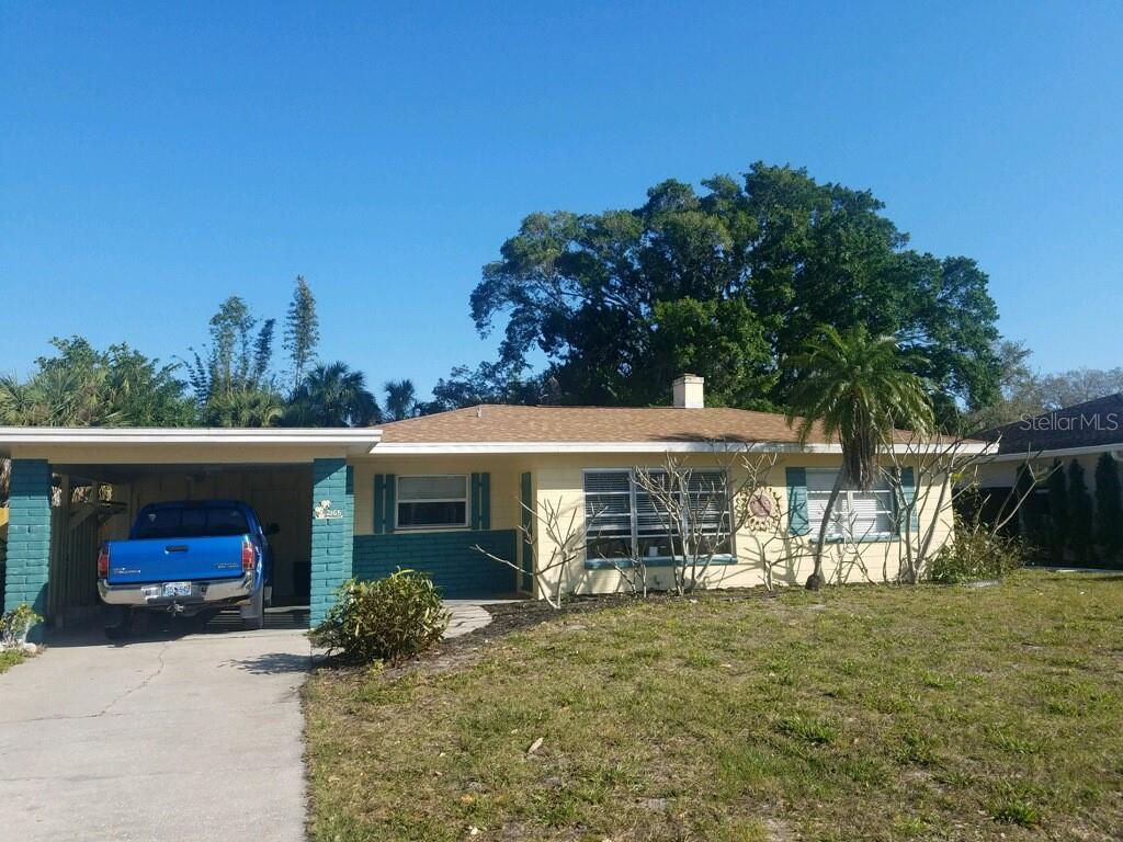 Single Family Residence in SARASOTA, FL - Daniel Dourado