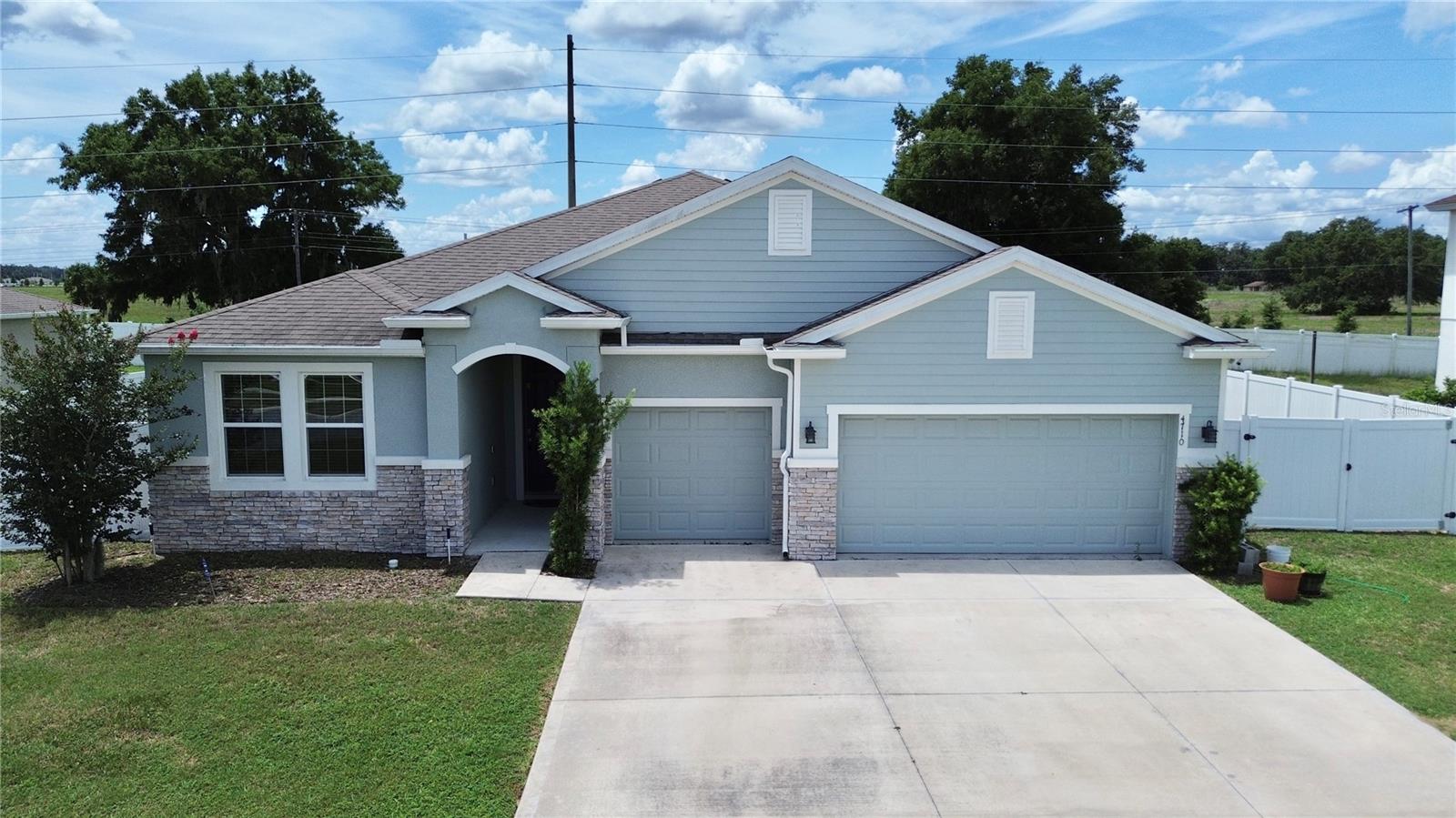 Single Family Residence in OCALA, FL - Daniel Dourado