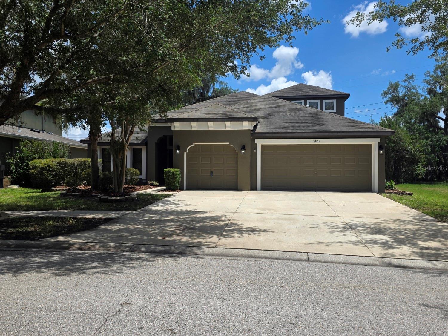 Single Family Residence em LITHIA, FL - Daniel Dourado