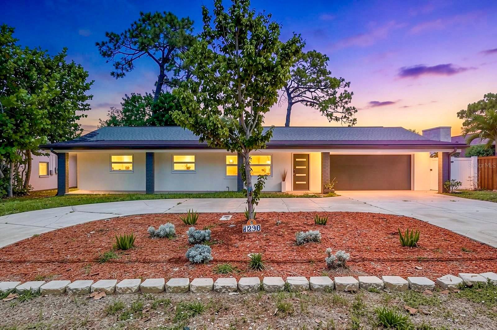 Single Family Residence em DUNEDIN, FL - Daniel Dourado
