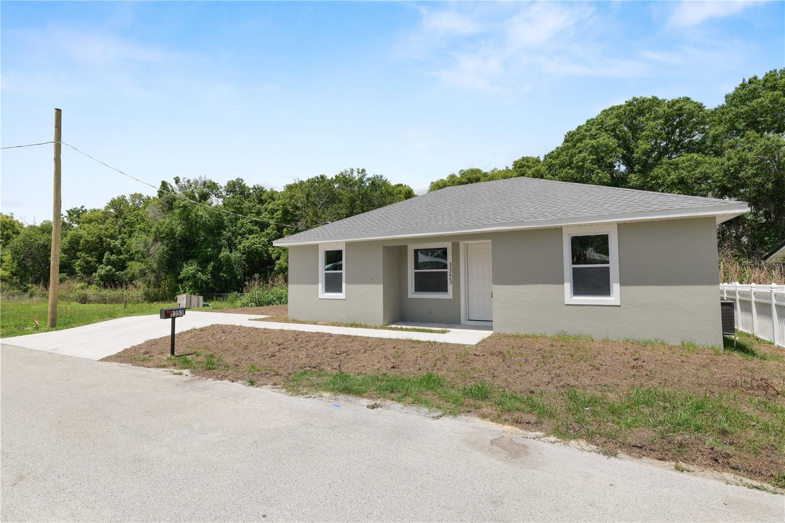 Single Family Residence in LAKELAND, FL - Daniel Dourado