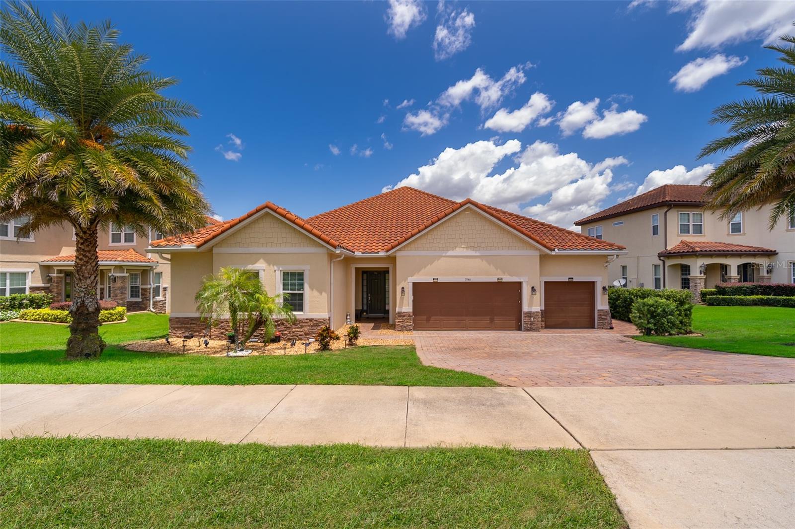 Single Family Residence em CLERMONT, FL - Daniel Dourado