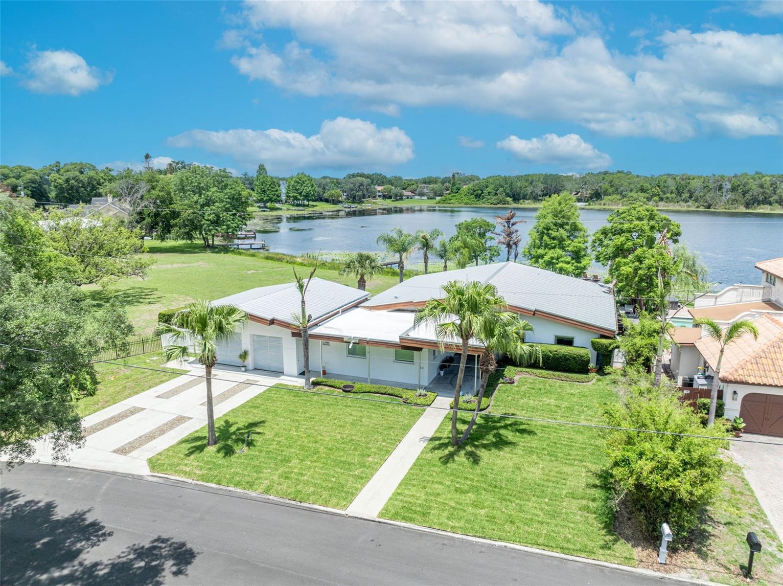 Single Family Residence in WINTER PARK, FL - Daniel Dourado