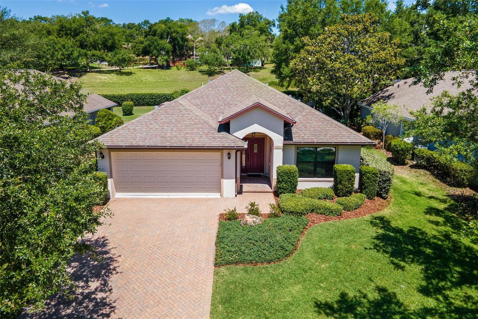 Single Family Residence in LADY LAKE, FL - Daniel Dourado