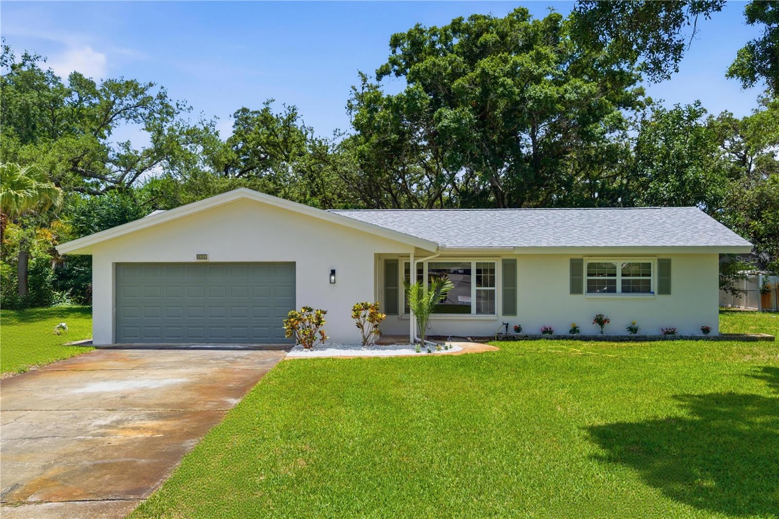 Single Family Residence em DUNEDIN, FL - Daniel Dourado