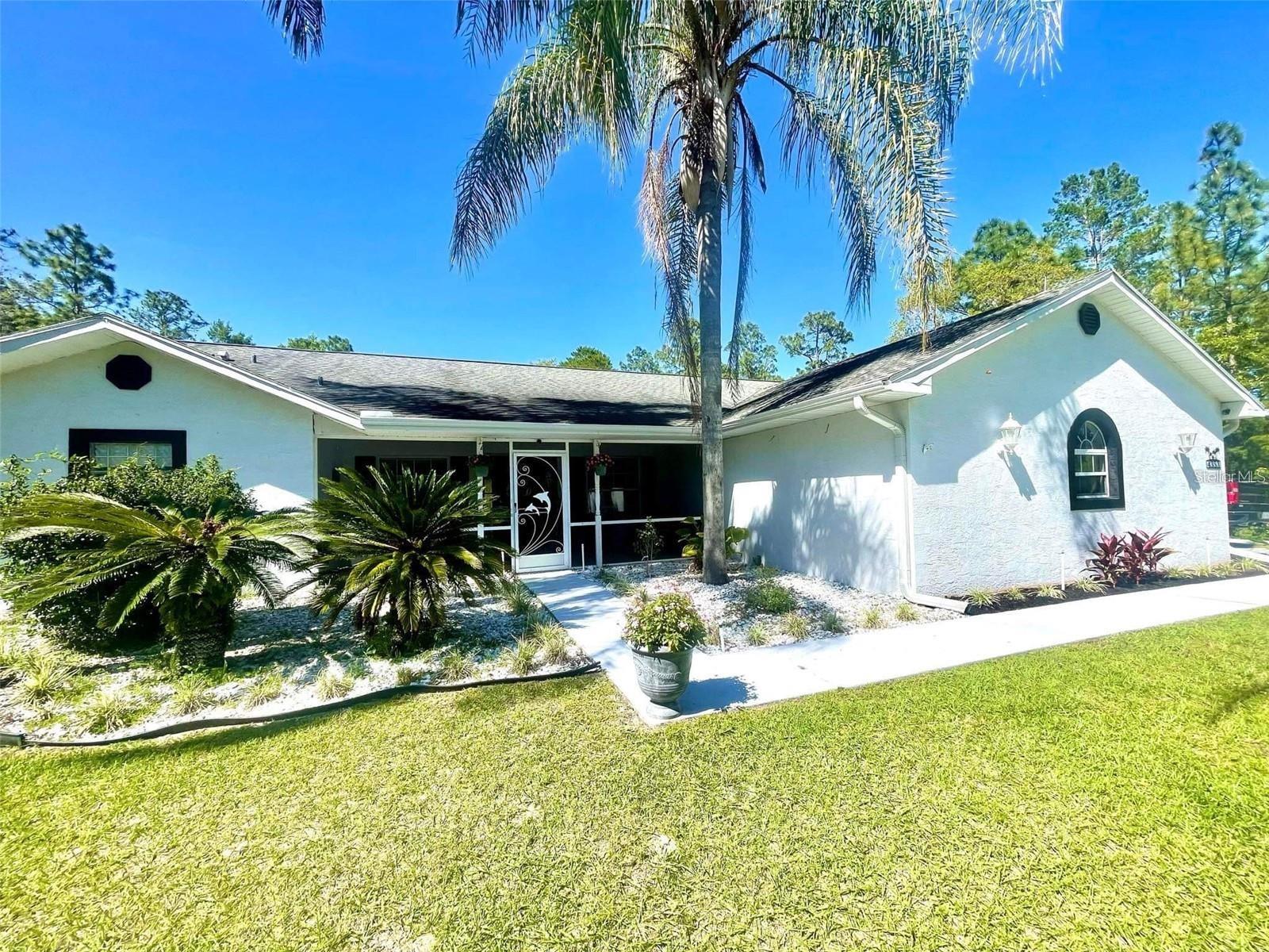 Single Family Residence in BEVERLY HILLS, FL - Daniel Dourado