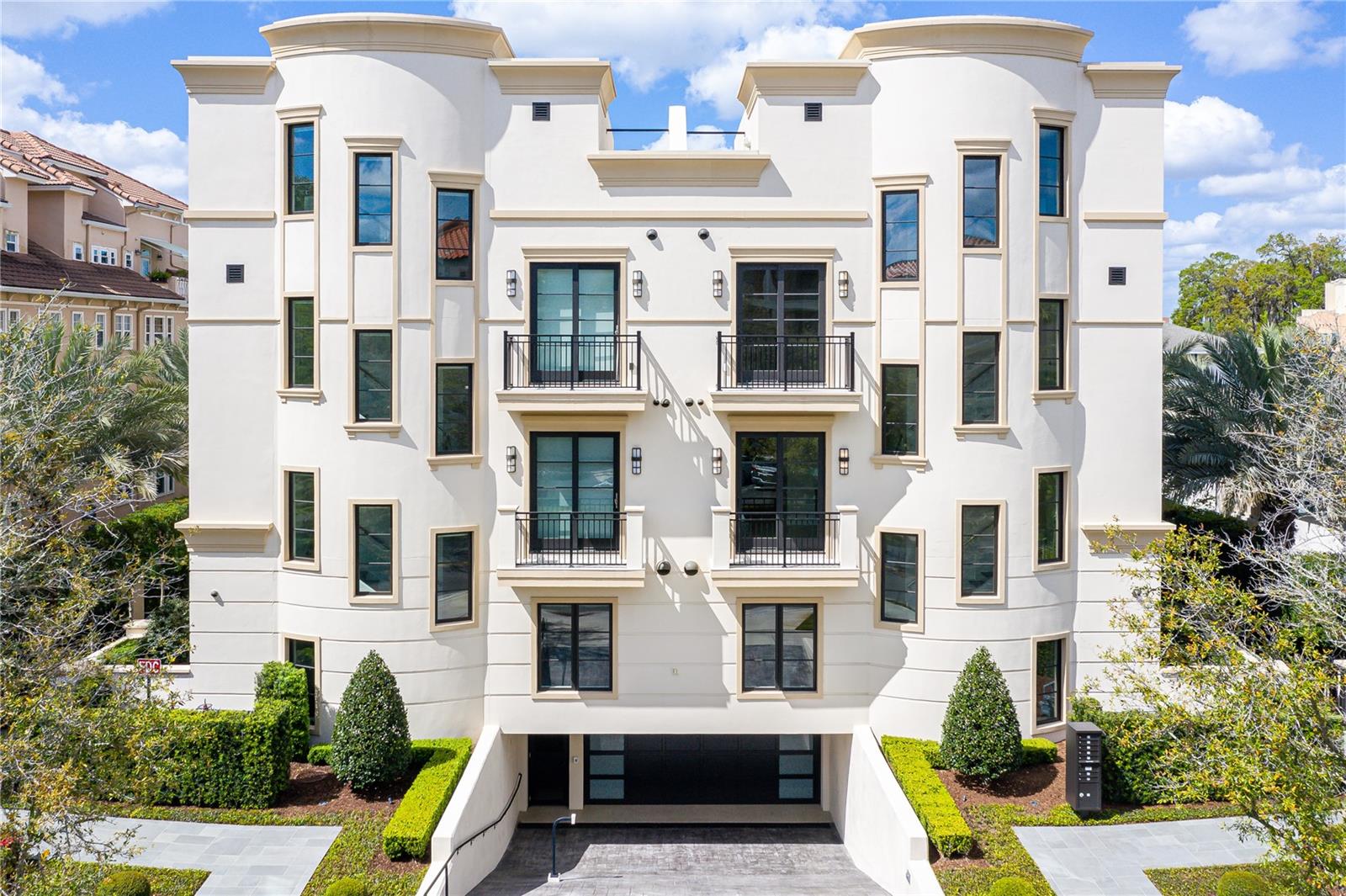Townhouse in WINTER PARK, FL - Daniel Dourado