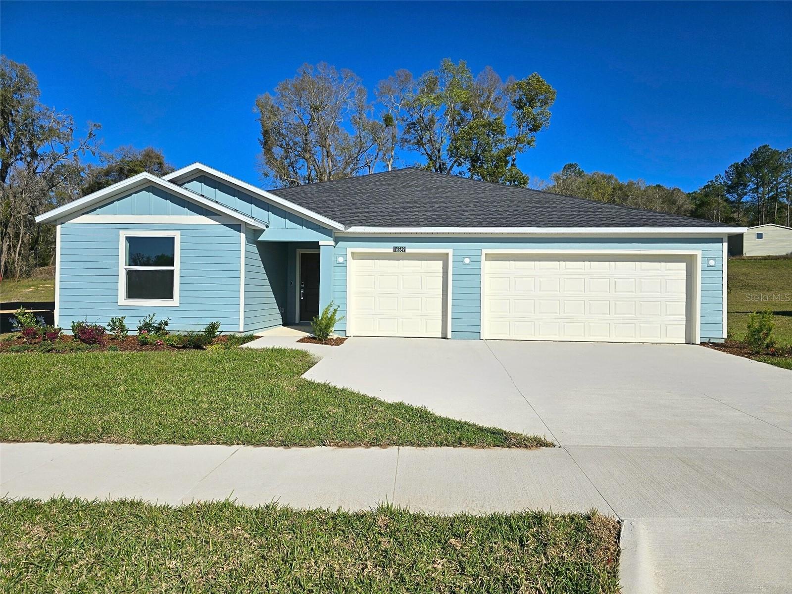 Single Family Residence em ALACHUA, FL - Daniel Dourado
