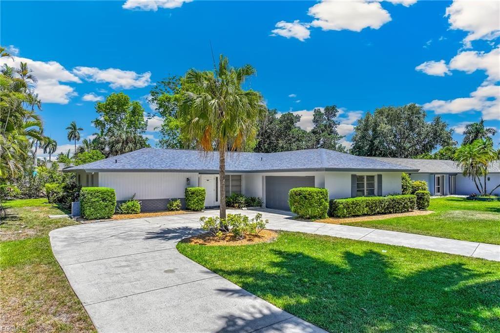 Single Family Residence in FORT MYERS, FL - Daniel Dourado