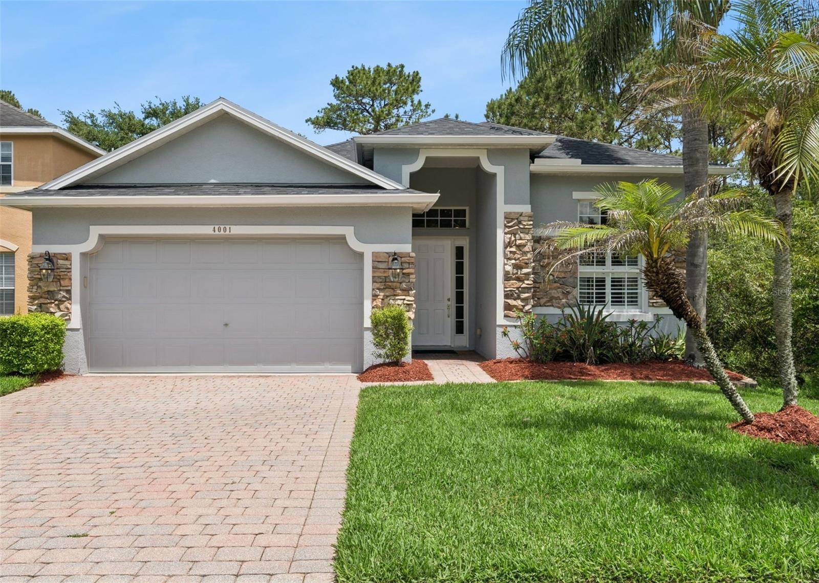 Single Family Residence in OVIEDO, FL - Daniel Dourado