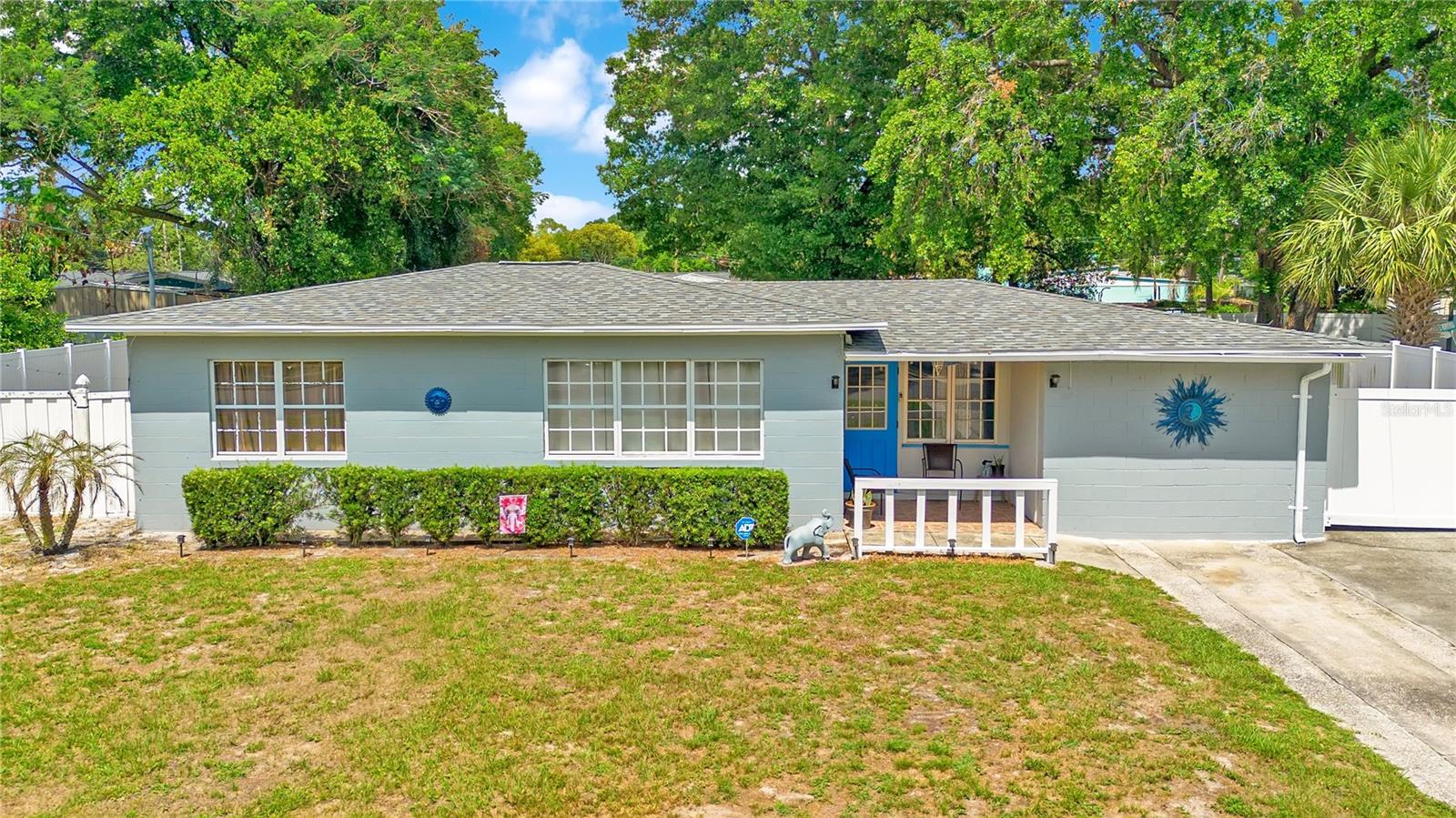 Single Family Residence in ORLANDO, FL - Daniel Dourado