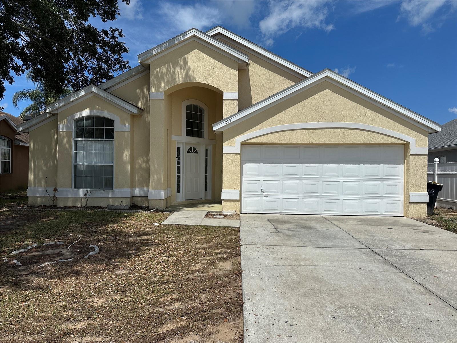 Single Family Residence in DAVENPORT, FL - Daniel Dourado