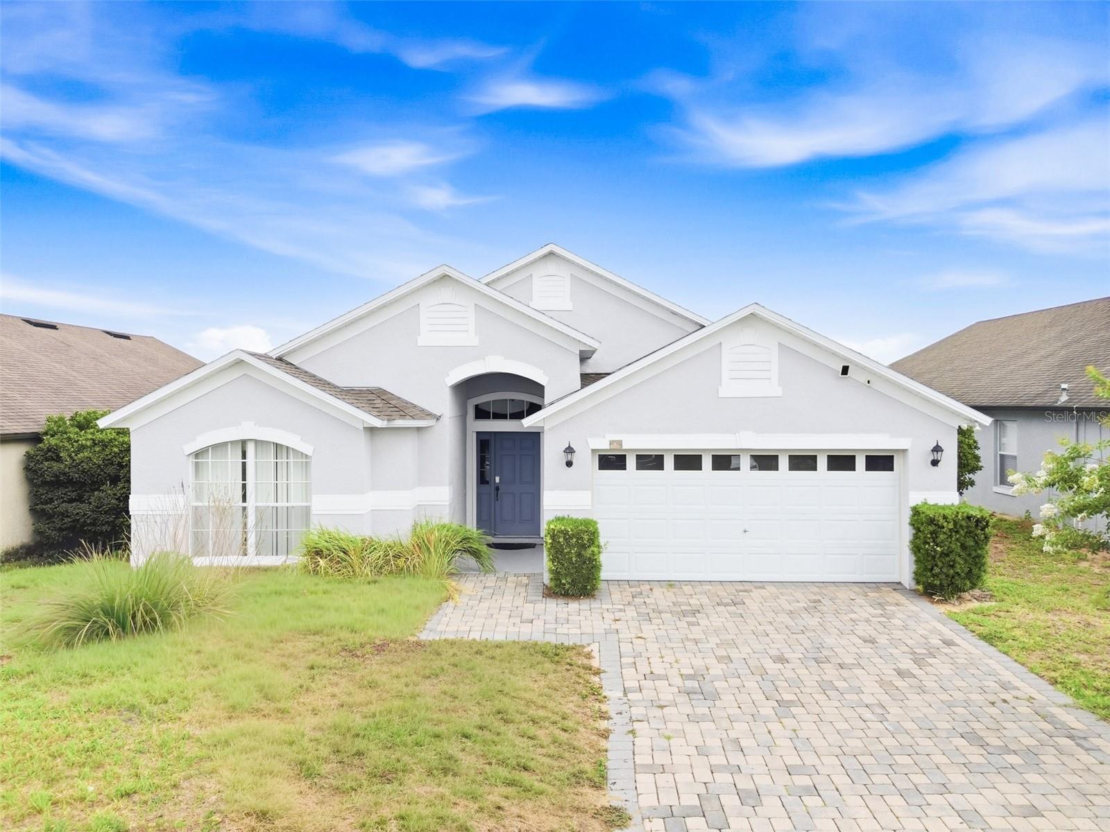 Single Family Residence in DAVENPORT, FL - Daniel Dourado