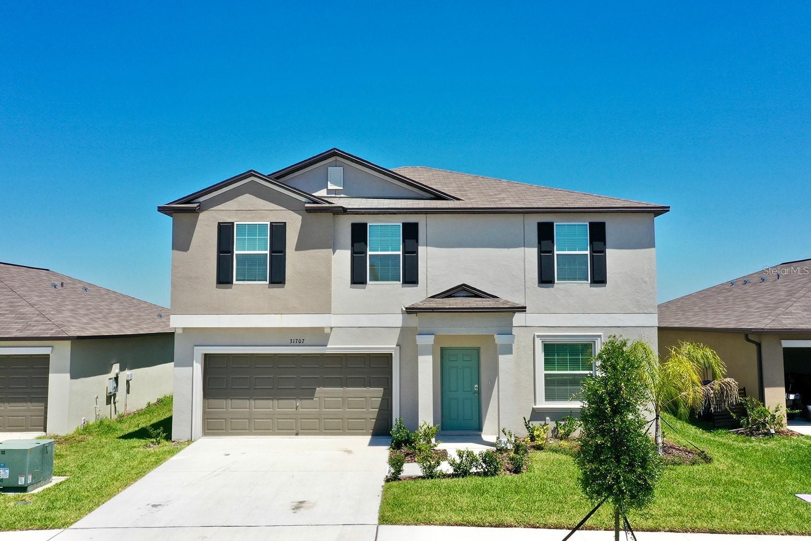 Single Family Residence in WESLEY CHAPEL, FL - Daniel Dourado