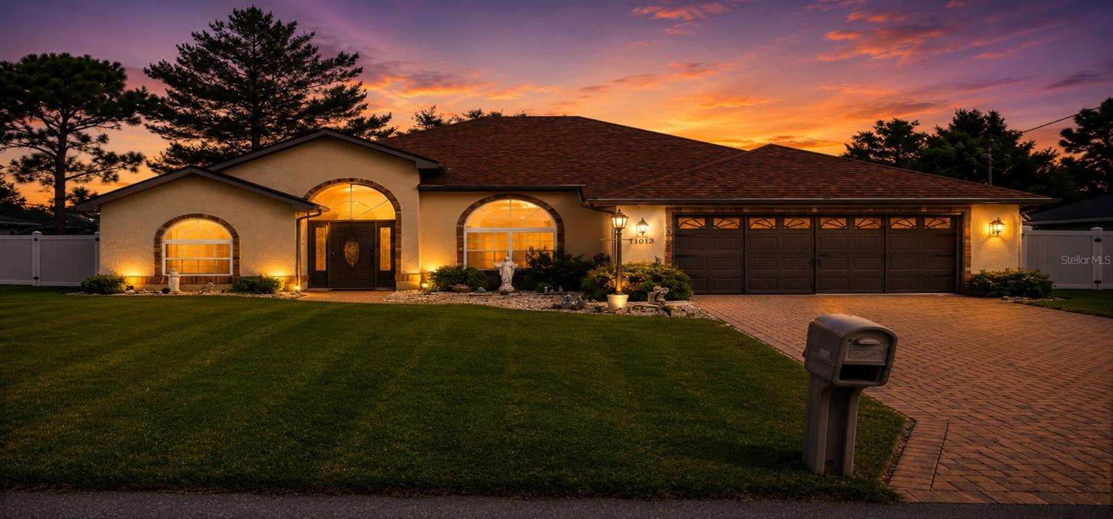 Single Family Residence em SPRING HILL, FL - Daniel Dourado
