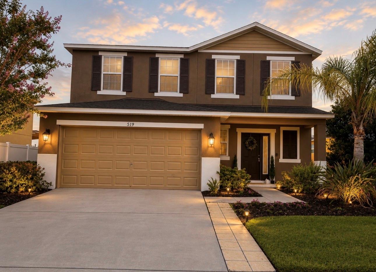 Single Family Residence in GROVELAND, FL - Daniel Dourado
