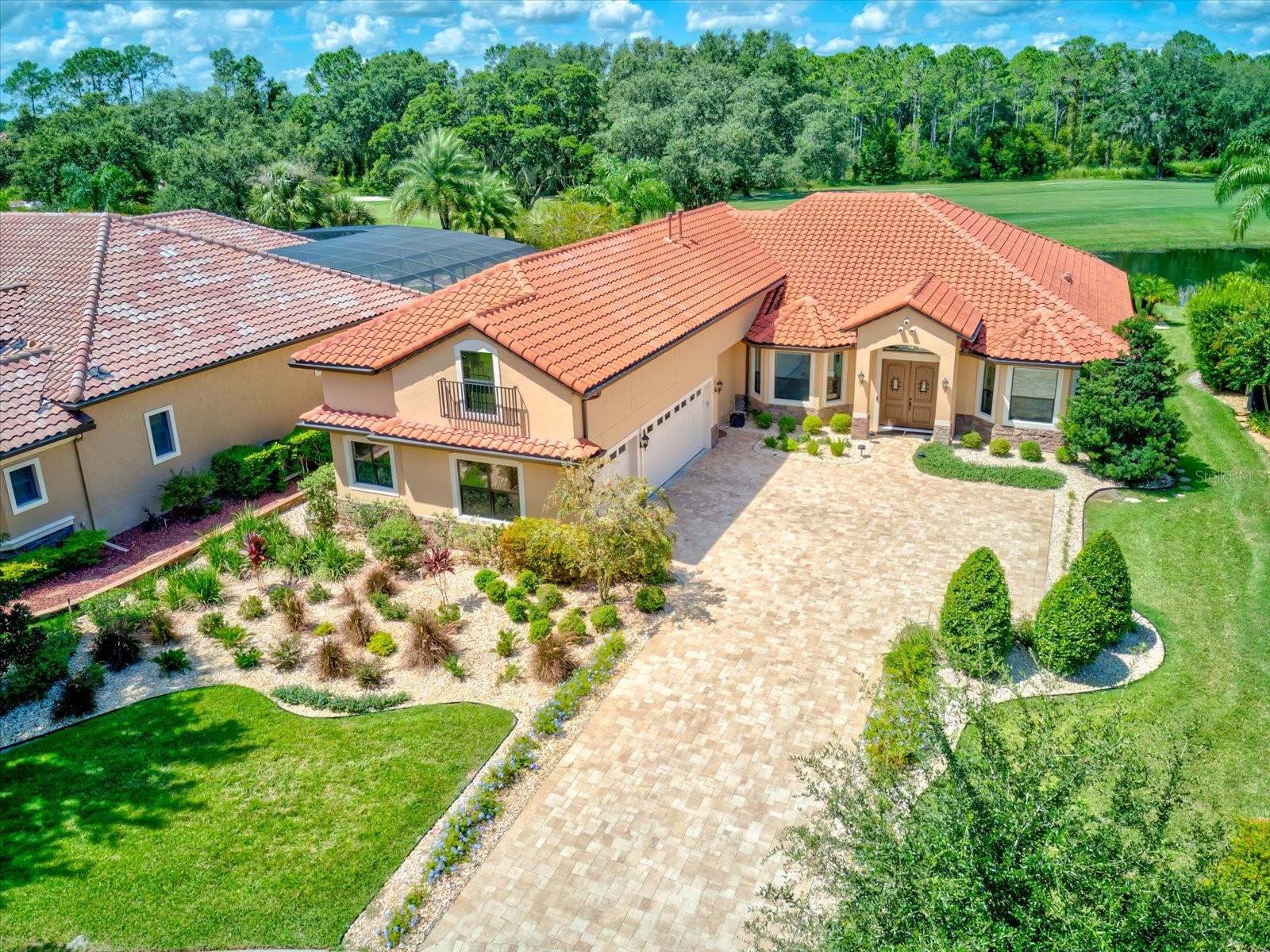 Single Family Residence em HOWEY IN THE HILLS, FL - Daniel Dourado