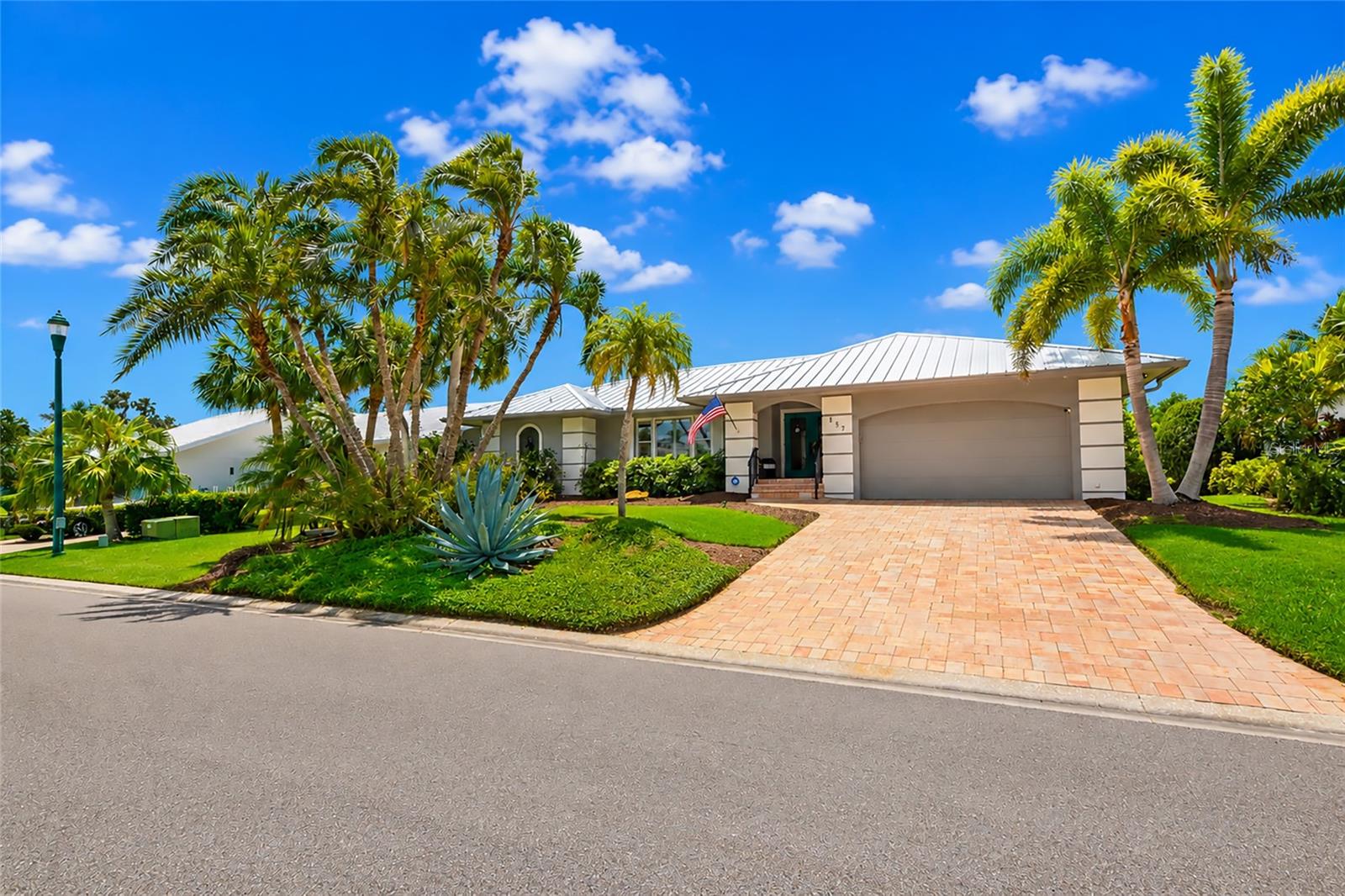 Single Family Residence em OSPREY, FL - Daniel Dourado