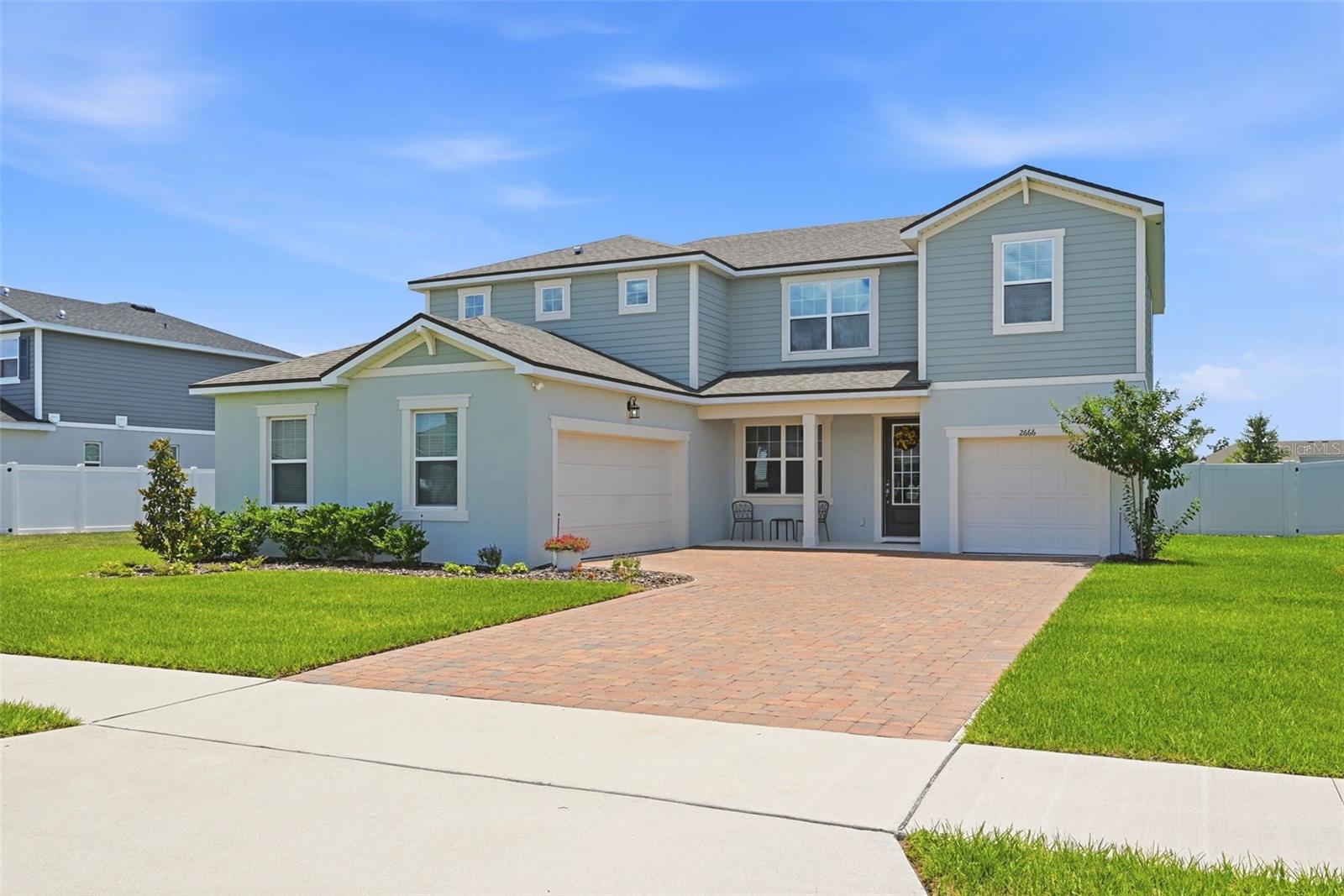 Single Family Residence in APOPKA, FL - Daniel Dourado