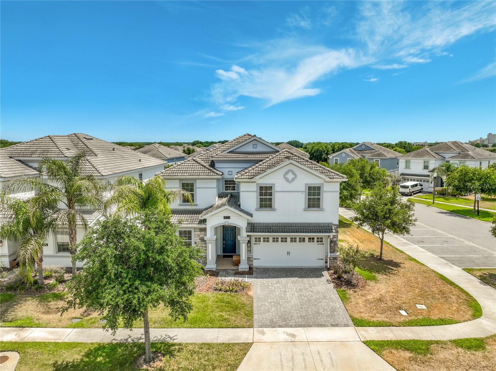 Single Family Residence in DAVENPORT, FL - Daniel Dourado