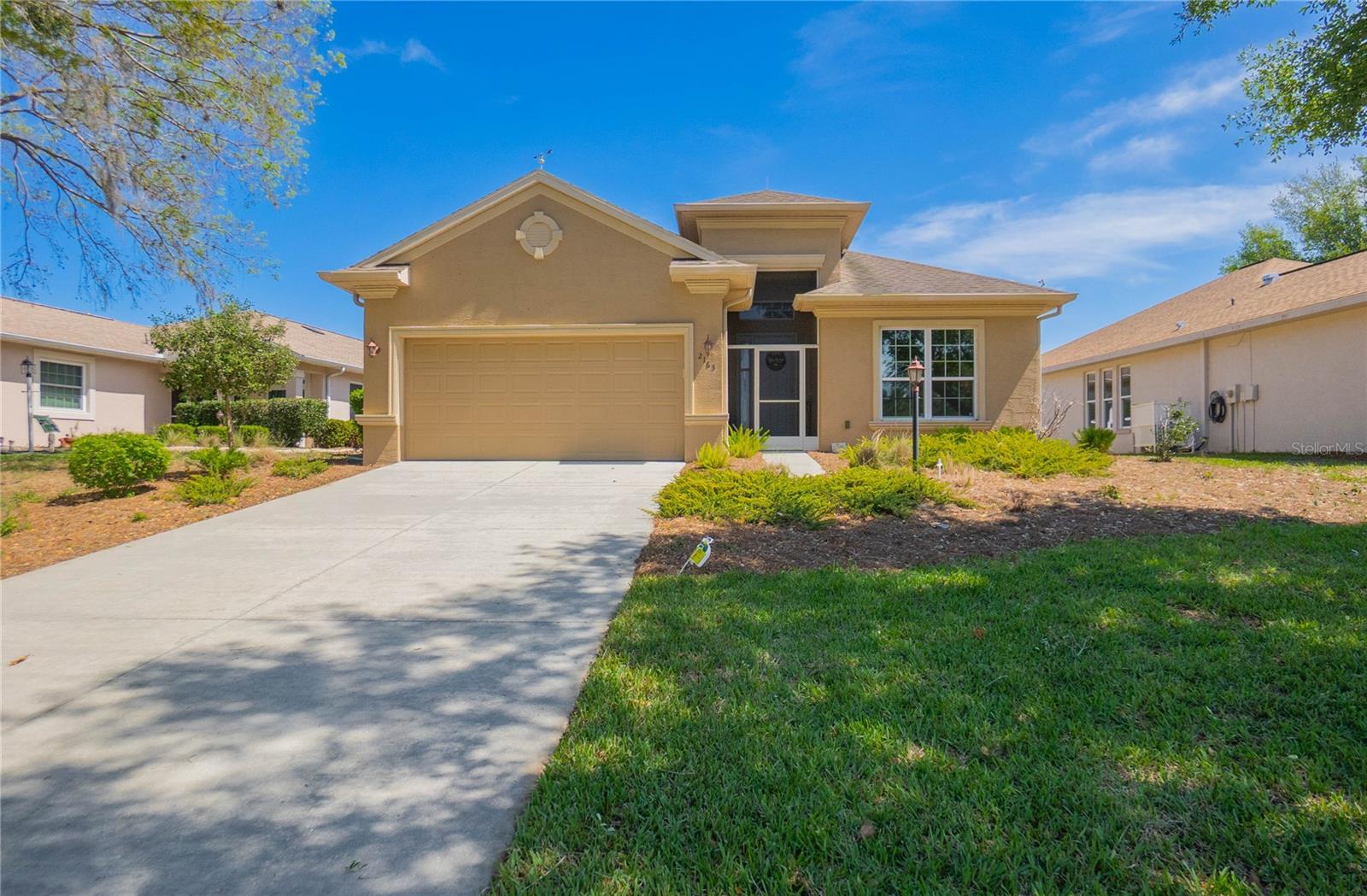 Single Family Residence in LECANTO, FL - Daniel Dourado