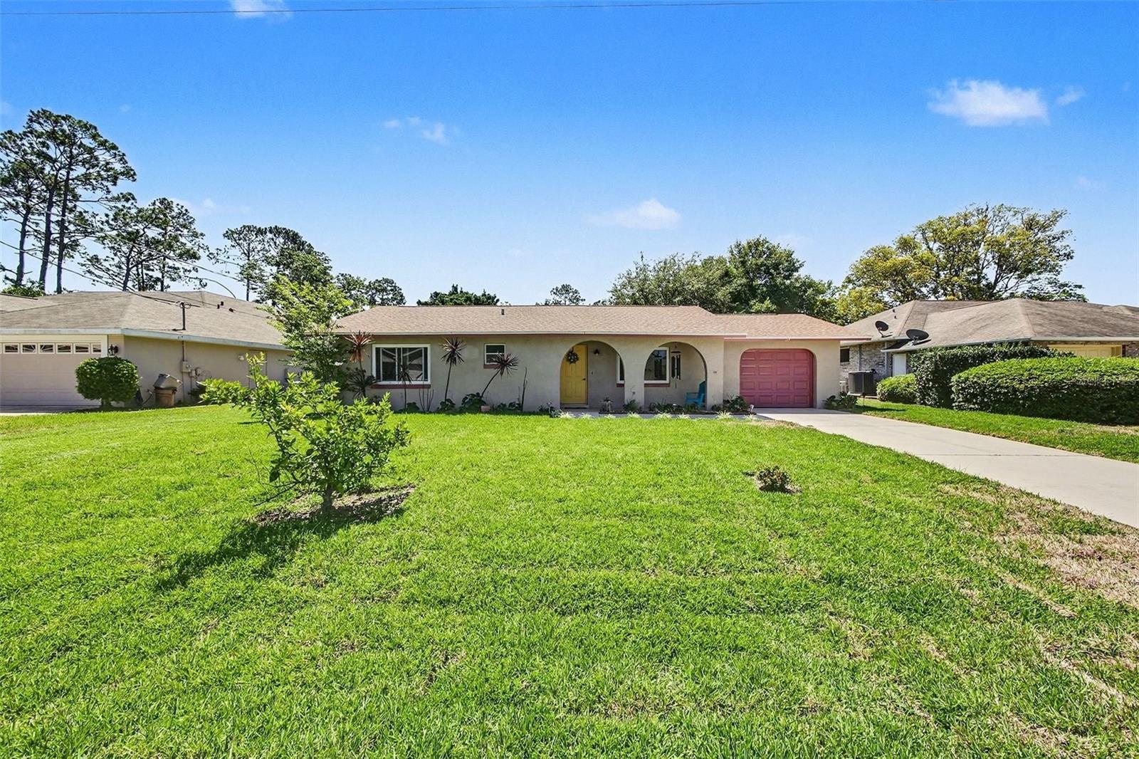 Single Family Residence in PALM COAST, FL - Daniel Dourado