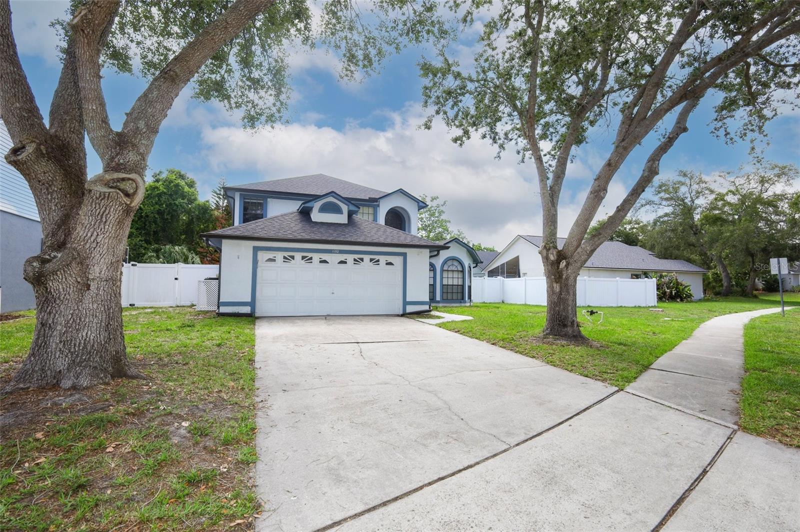 Single Family Residence in OVIEDO, FL - Daniel Dourado