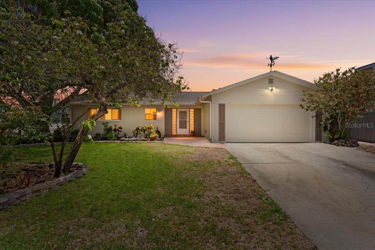 Single Family Residence em PALM HARBOR, FL - Daniel Dourado