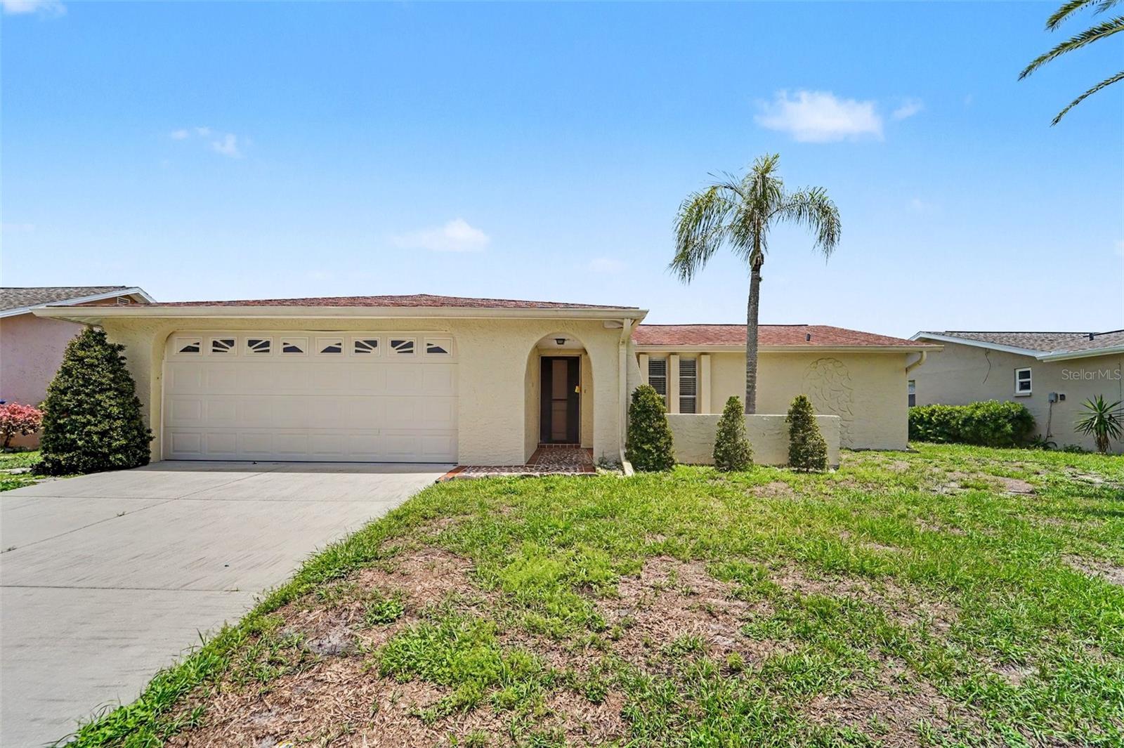 Single Family Residence in NEW PORT RICHEY, FL - Daniel Dourado