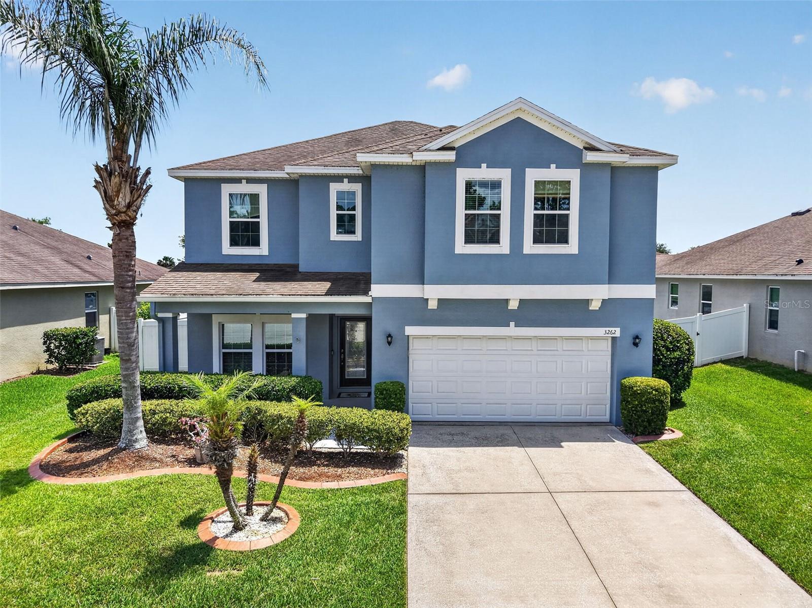 Single Family Residence in GRAND ISLAND, FL - Daniel Dourado
