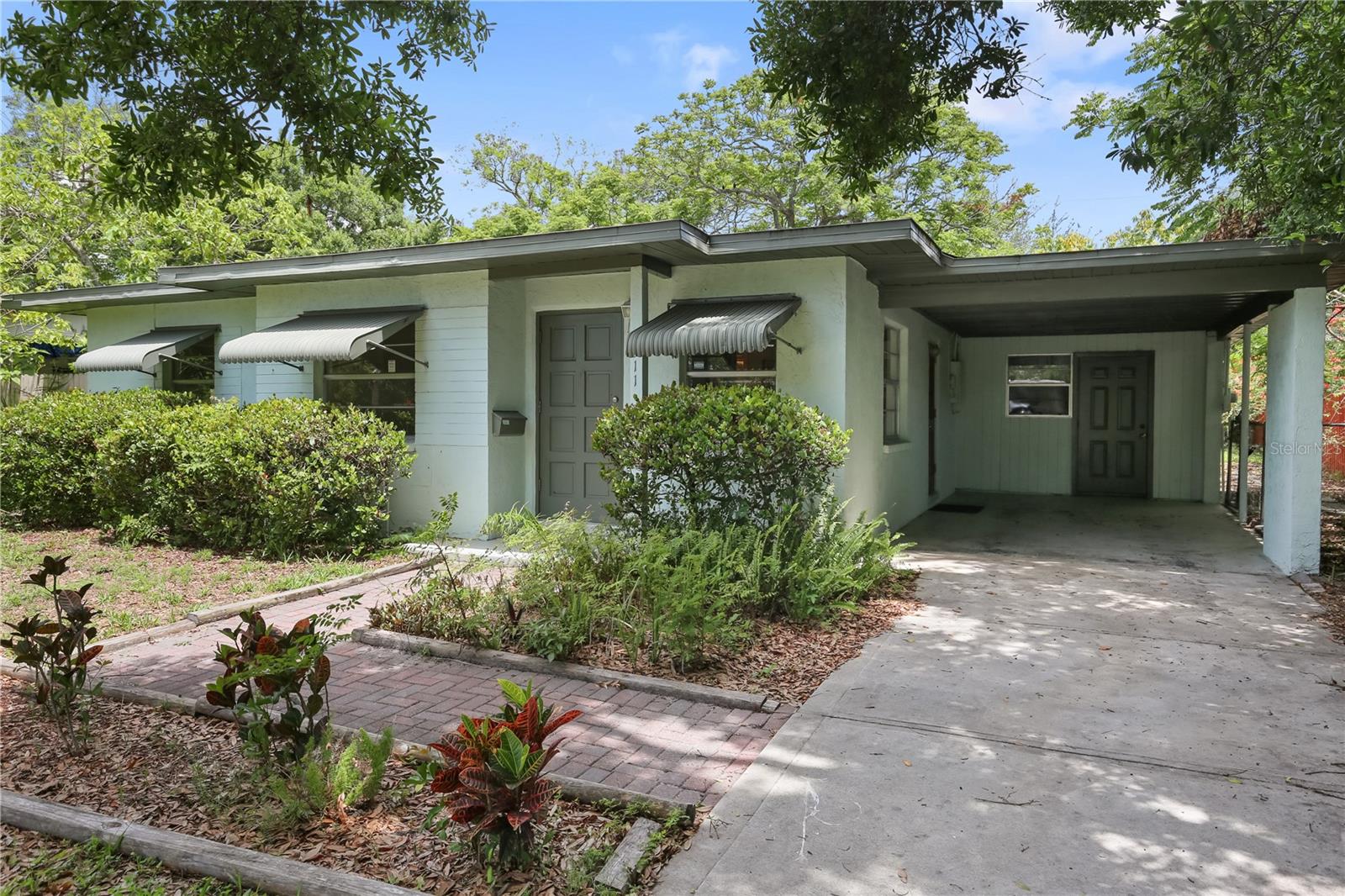 Single Family Residence em ST PETERSBURG, FL - Daniel Dourado