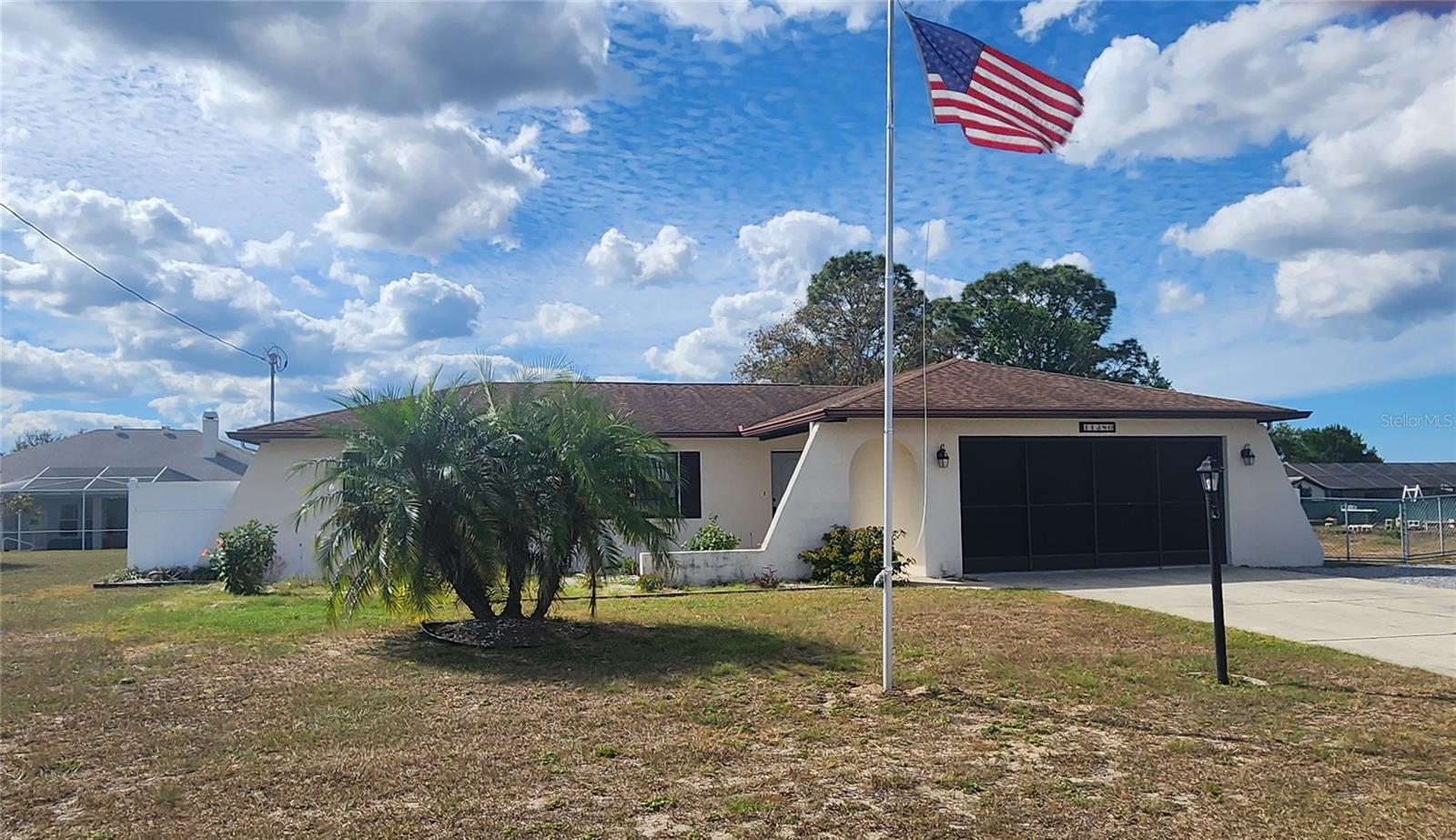 Single Family Residence em SPRING HILL, FL - Daniel Dourado