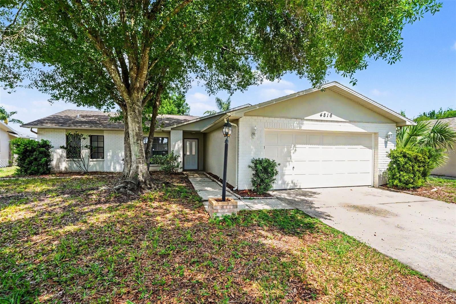 Single Family Residence in NEW PORT RICHEY, FL - Daniel Dourado