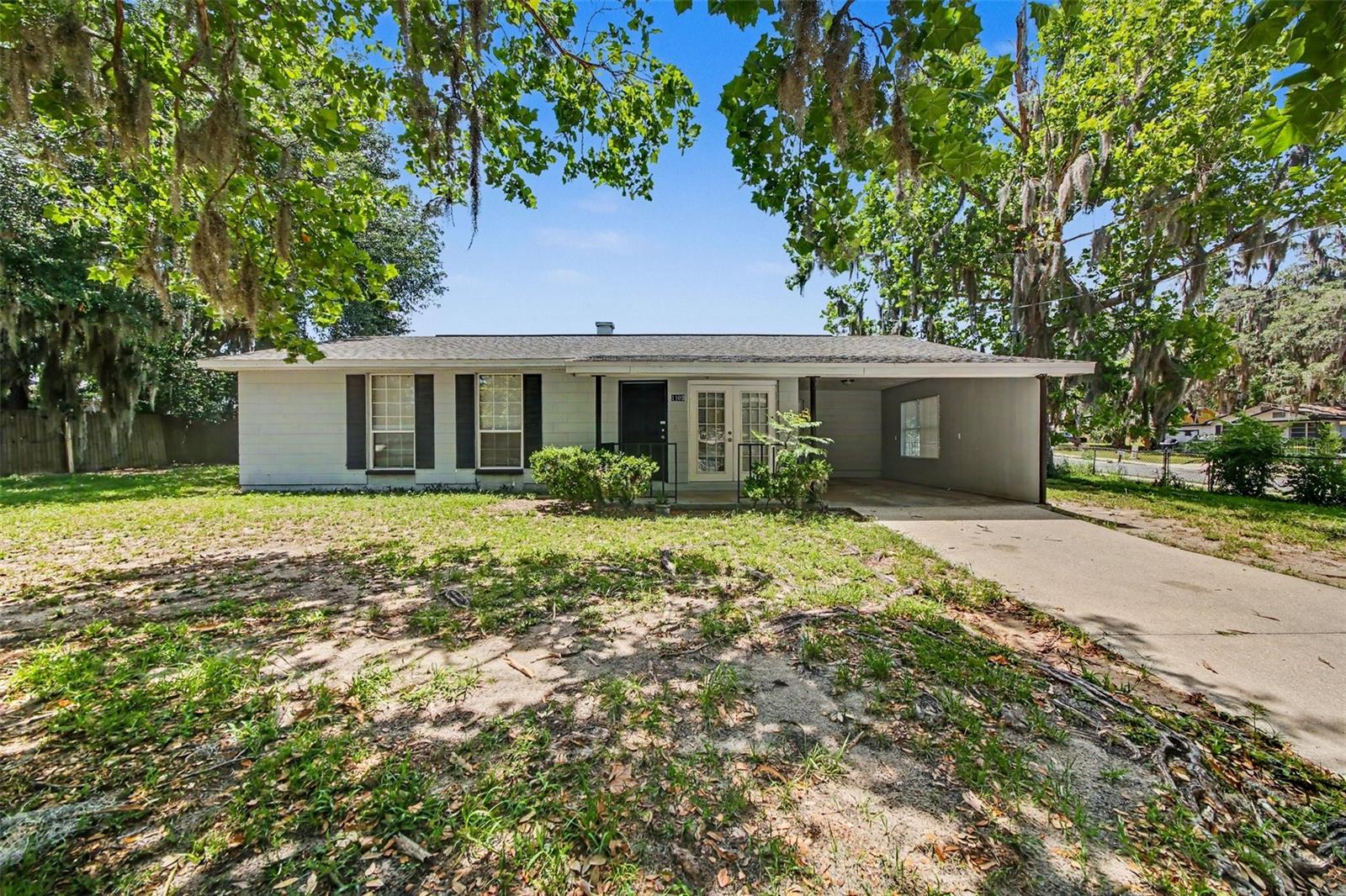 Single Family Residence em LEESBURG, FL - Daniel Dourado