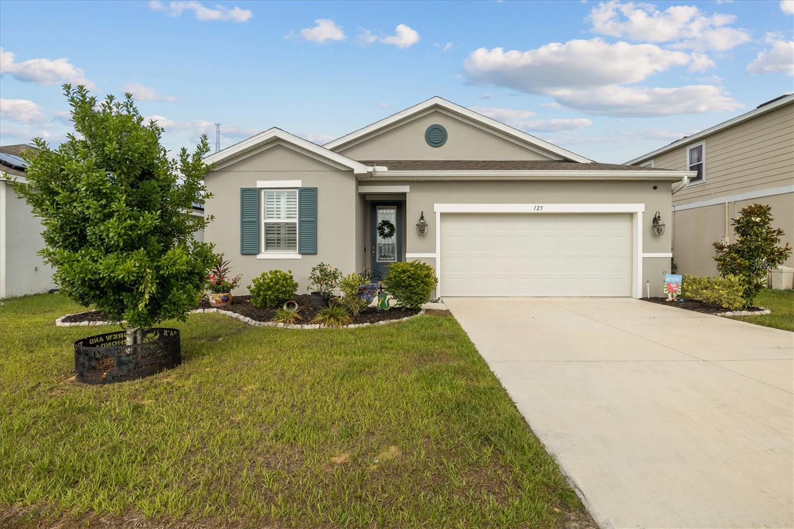 Single Family Residence in DUNDEE, FL - Daniel Dourado