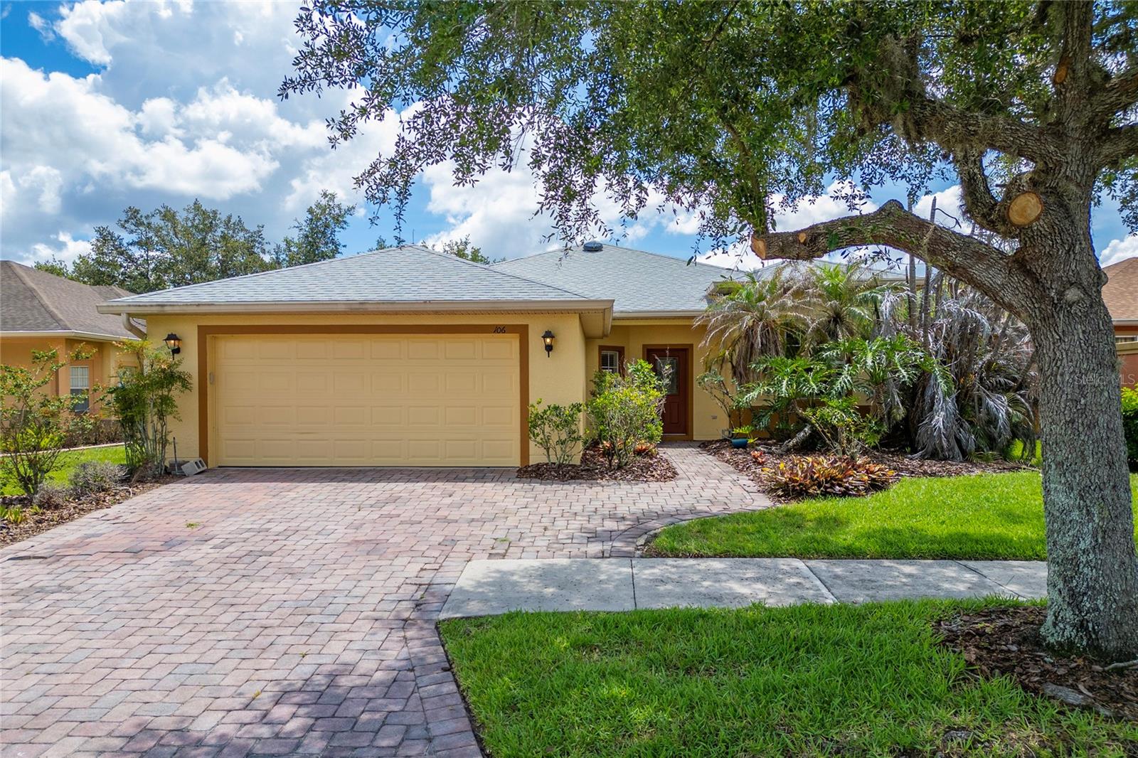 Single Family Residence in KISSIMMEE, FL - Daniel Dourado