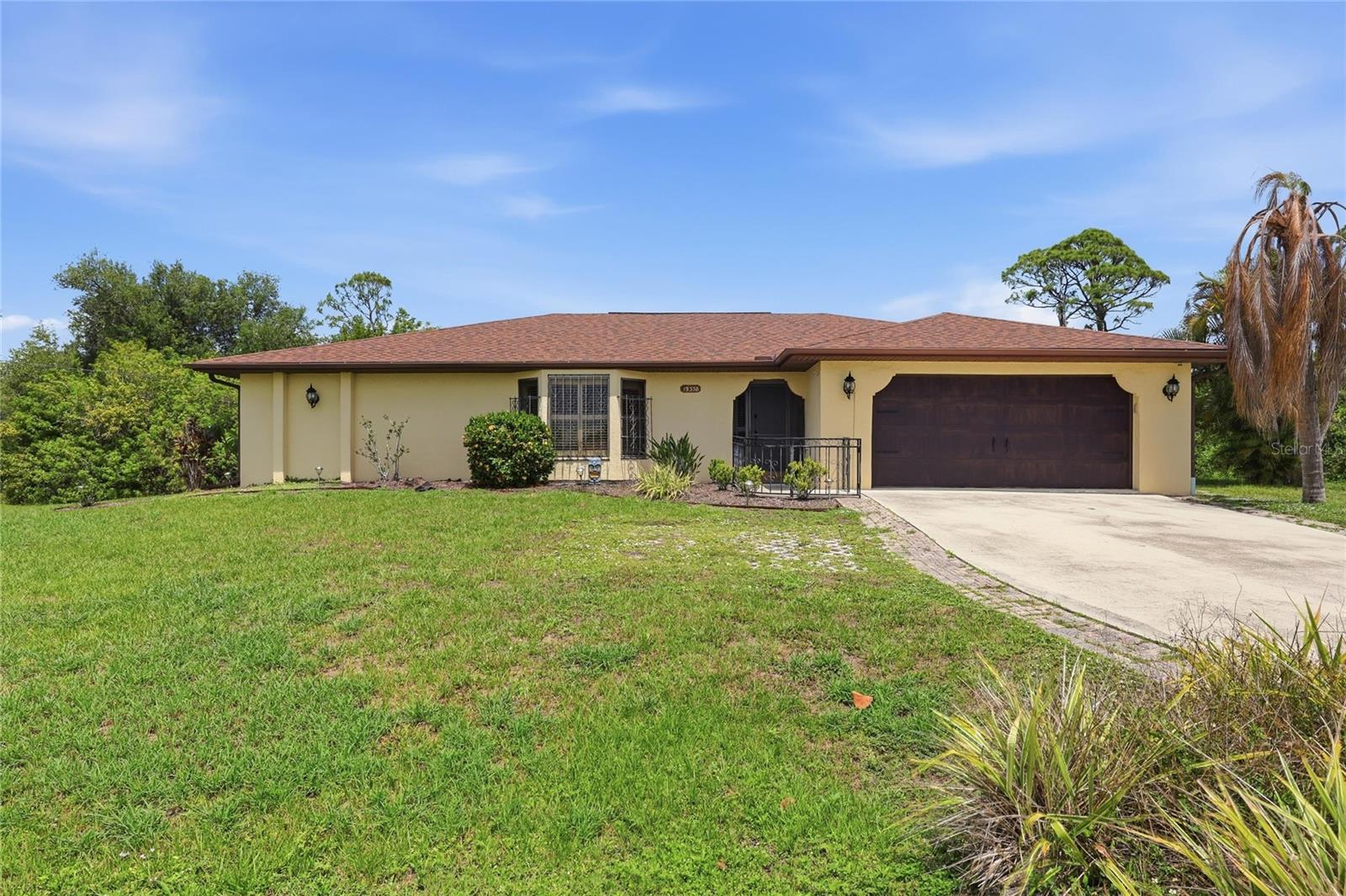 Single Family Residence in PORT CHARLOTTE, FL - Daniel Dourado