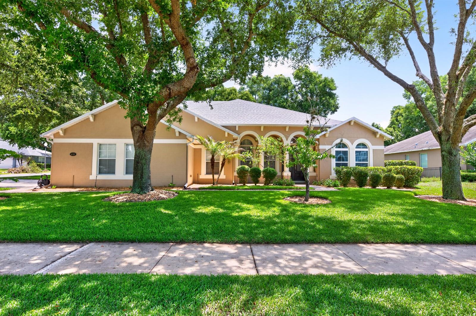 Single Family Residence in APOPKA, FL - Daniel Dourado