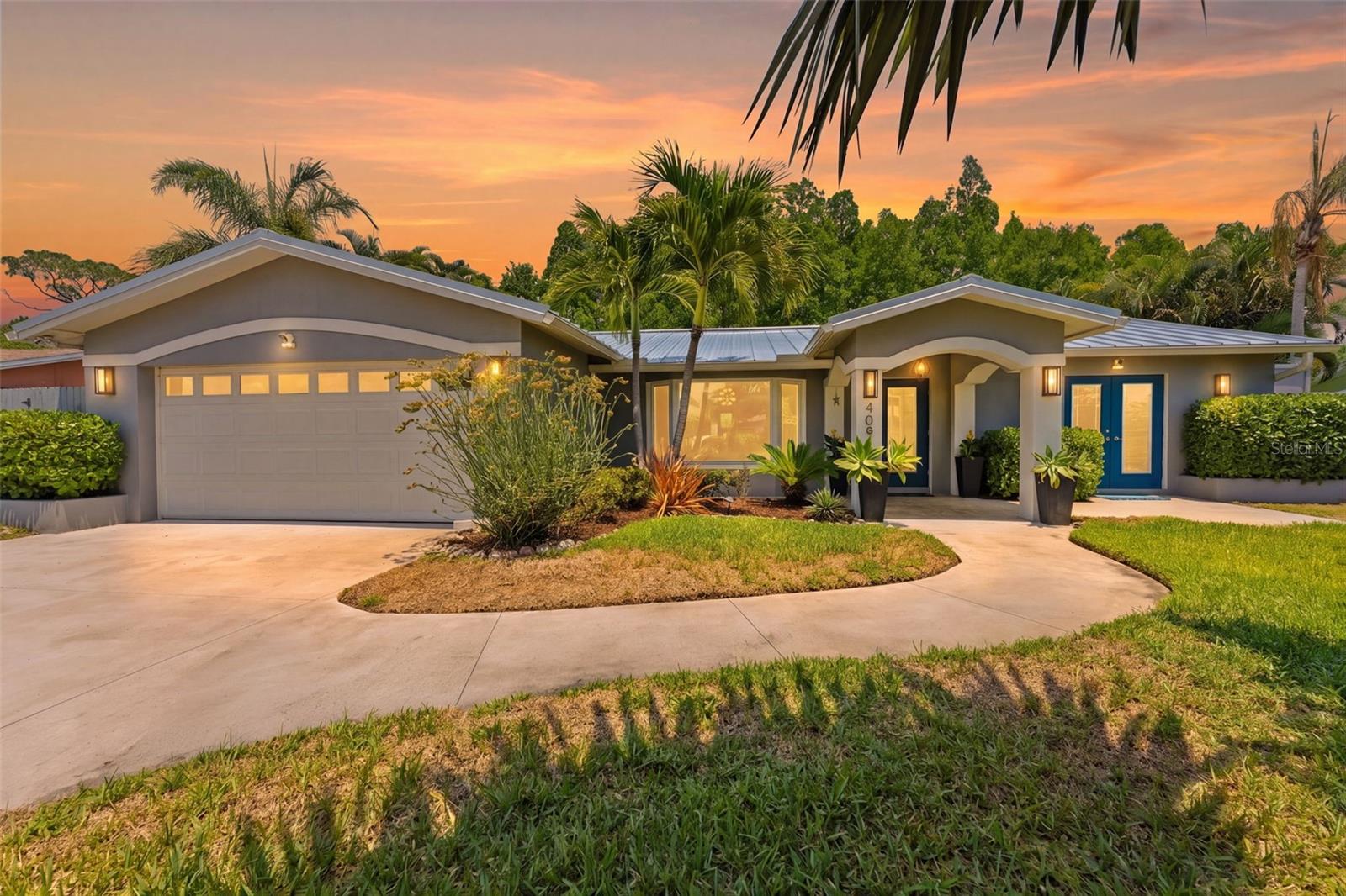 Single Family Residence em ST PETERSBURG, FL - Daniel Dourado