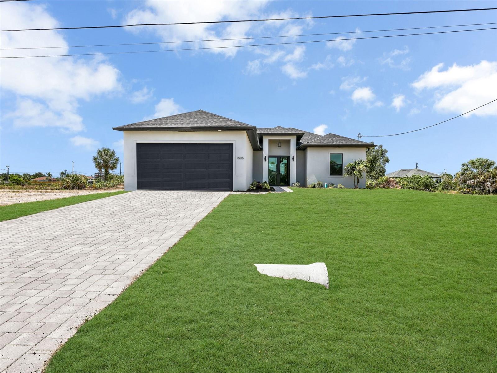 Single Family Residence in CAPE CORAL, FL - Daniel Dourado