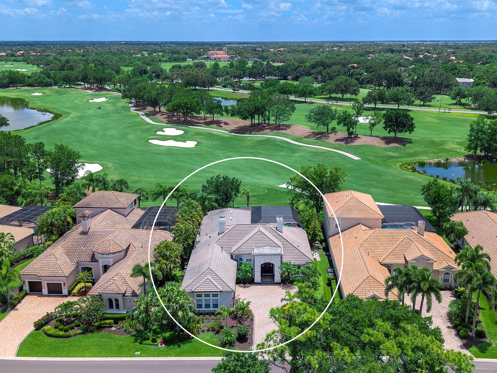 Single Family Residence in LAKEWOOD RANCH, FL - Daniel Dourado