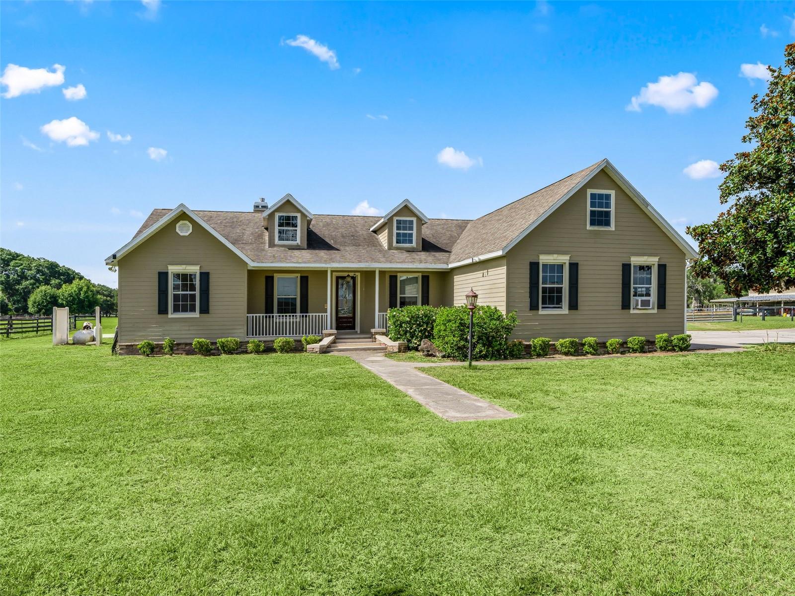 Single Family Residence em SUMTERVILLE, FL - Daniel Dourado