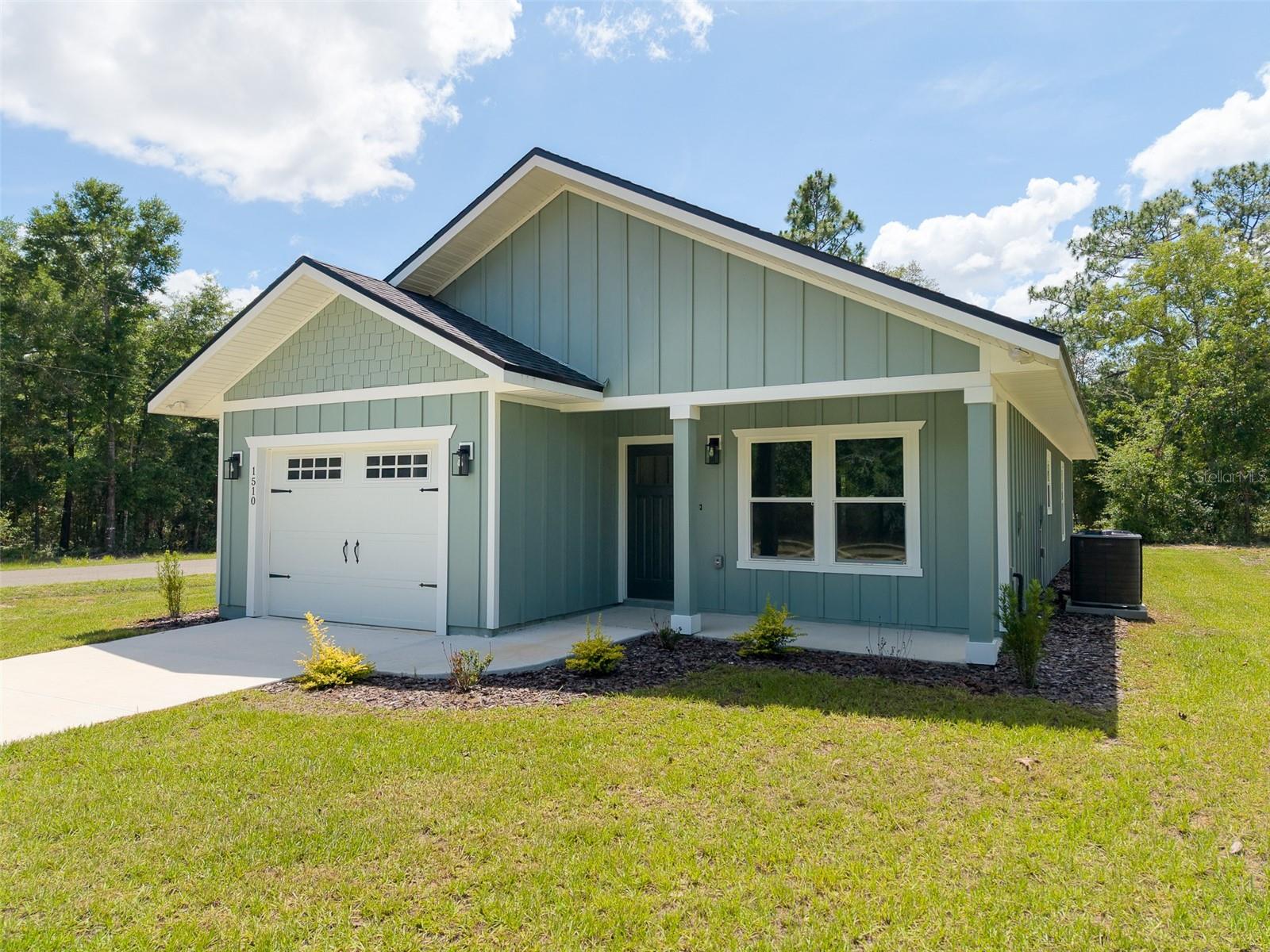 Single Family Residence in WILLISTON, FL - Daniel Dourado