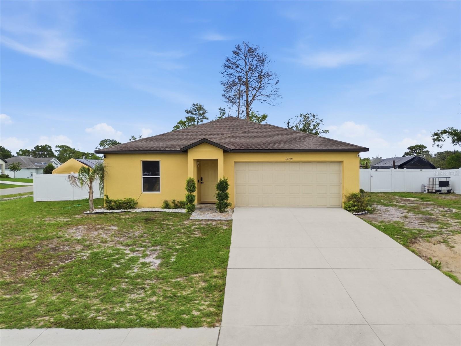 Single Family Residence em SPRING HILL, FL - Daniel Dourado