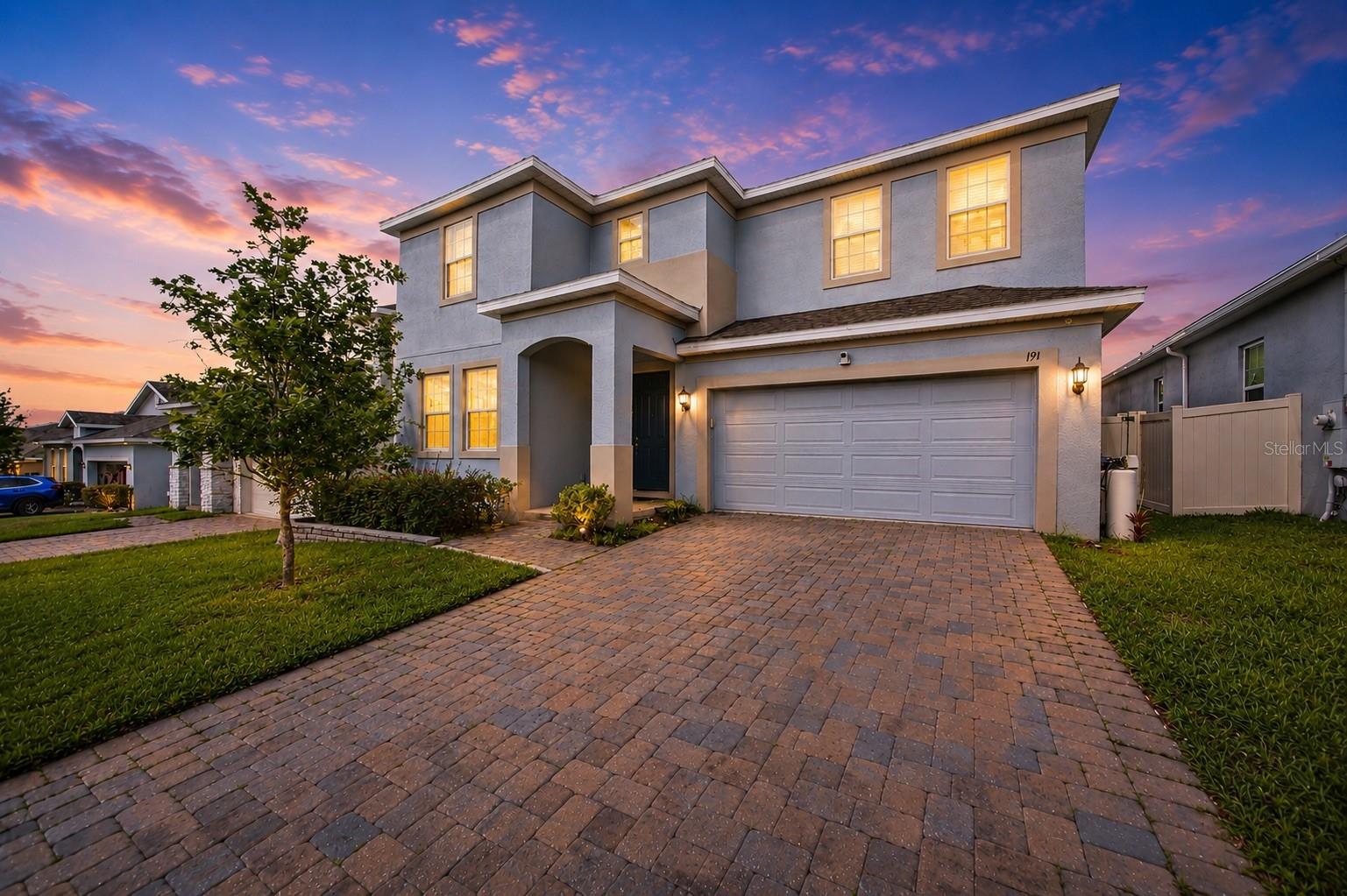 Single Family Residence in GROVELAND, FL - Daniel Dourado