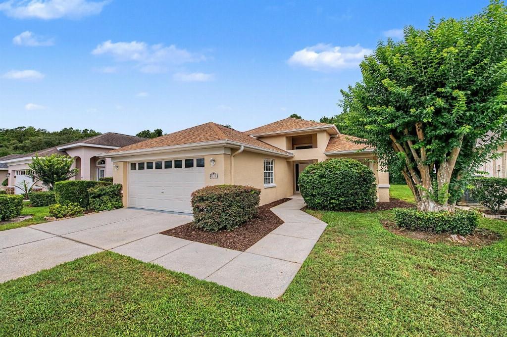 Single Family Residence in NEW PORT RICHEY, FL - Daniel Dourado