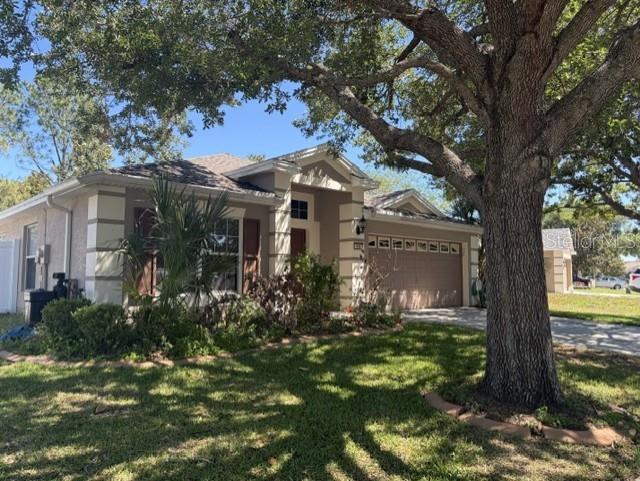 Single Family Residence em BROOKSVILLE, FL - Daniel Dourado