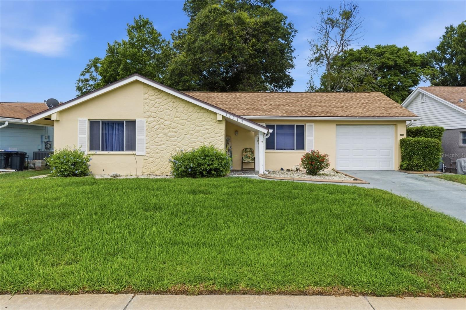 Single Family Residence in BAYONET POINT, FL - Daniel Dourado